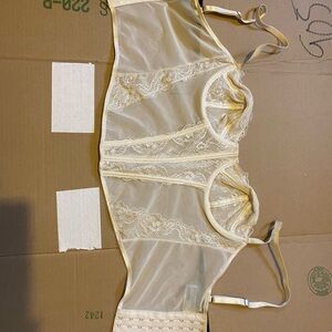 Forever 21 Cream Lace Bralette